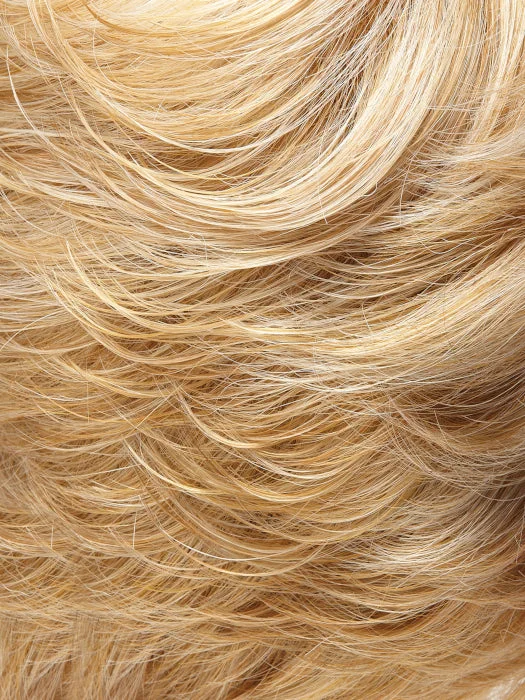 104F24B | Macadamia | Pale Natural White Blonde & Lt Natural Gold Blonde Blend w/ Lt Natural Gold Blonde Nape